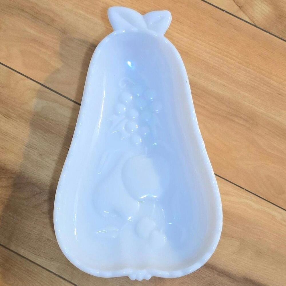 Vintage Hazel-Atlas Milk Glass Dish